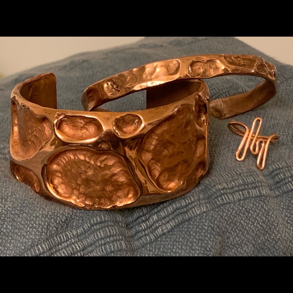 Metal men or women jewelry